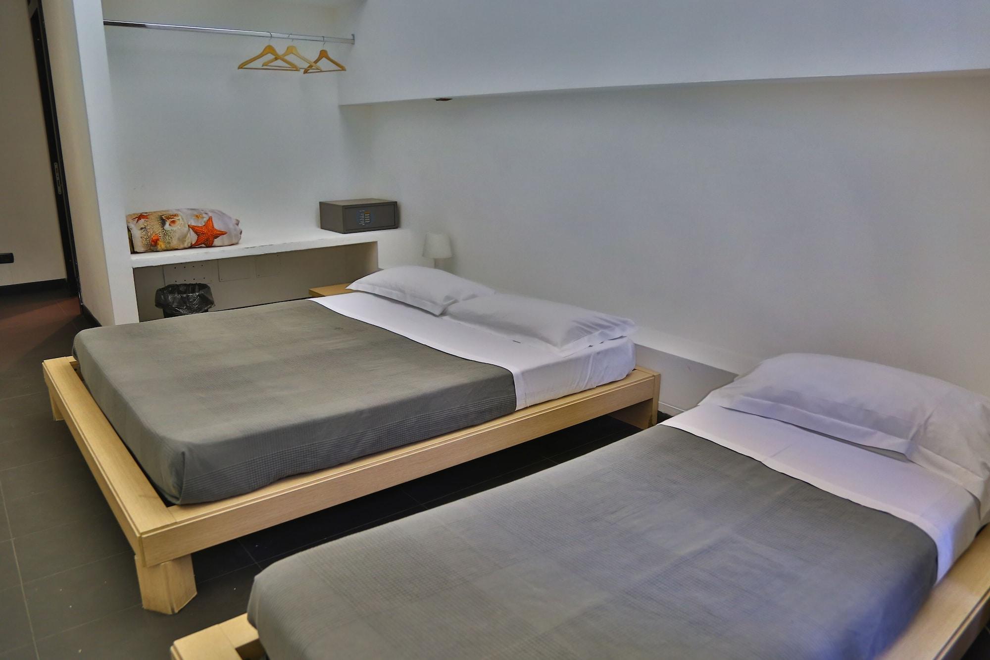 M&J Place Hostel โรม ภายนอก รูปภาพ