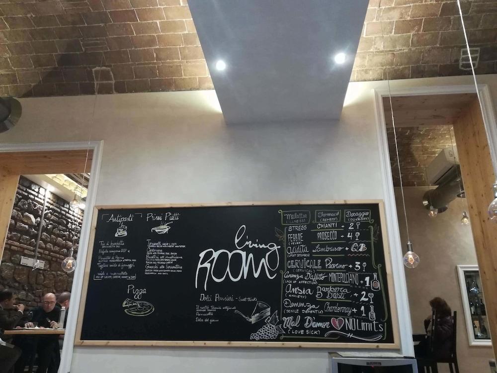 M&J Place Hostel โรม ภายนอก รูปภาพ